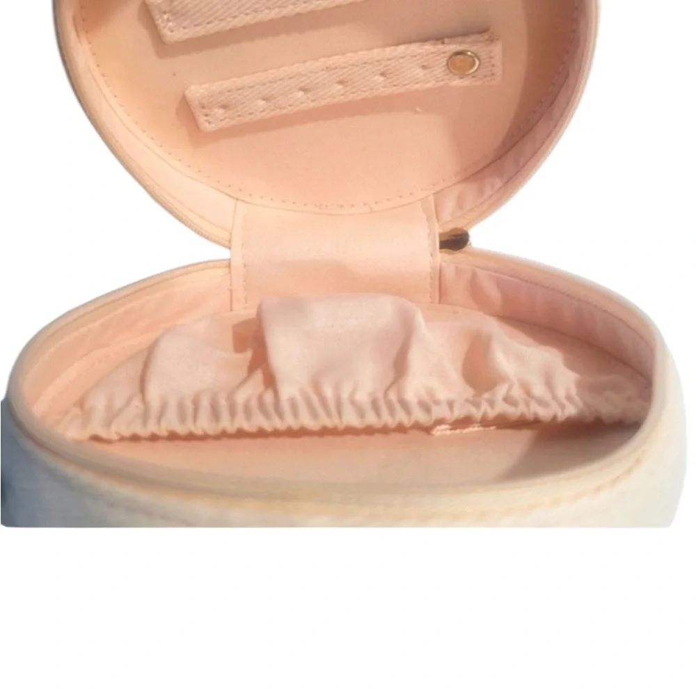 Burberry Goddess Zip Around Travel Jewelry Makeup Case Beige NWOT 5